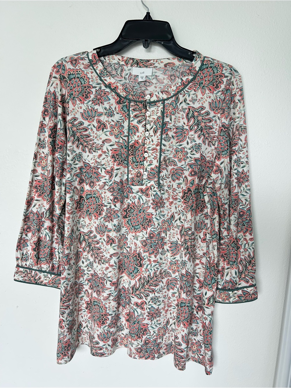 J.Jill Floral Print Tunic Top - Coral & Teal. Size M NWT super soft!